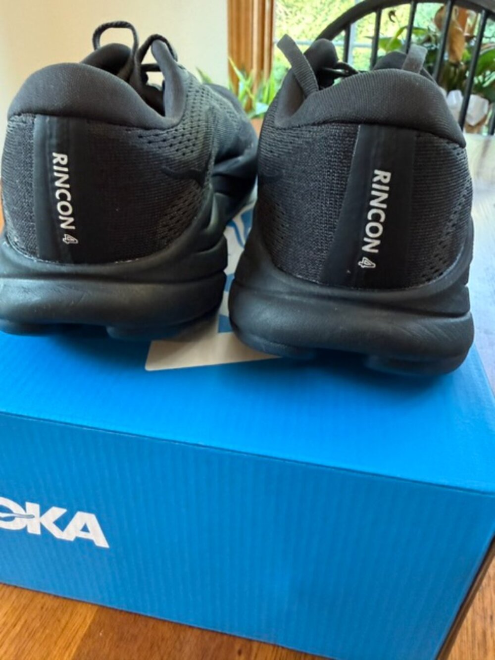 HOKA Rincon 4 Women's Running Shoes Size 7B Black 1155131 New in Box - Picture 5 of 8